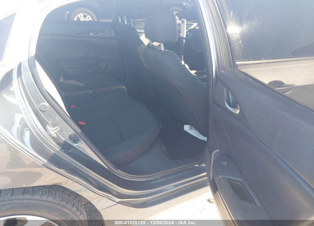 2019 HONDA CIVIC LX VIN: SHHFK7H30KU422753