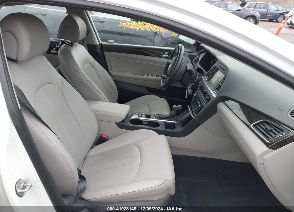 2017 HYUNDAI SONATA LIMITED VIN: 5NPE34AF5HH571750