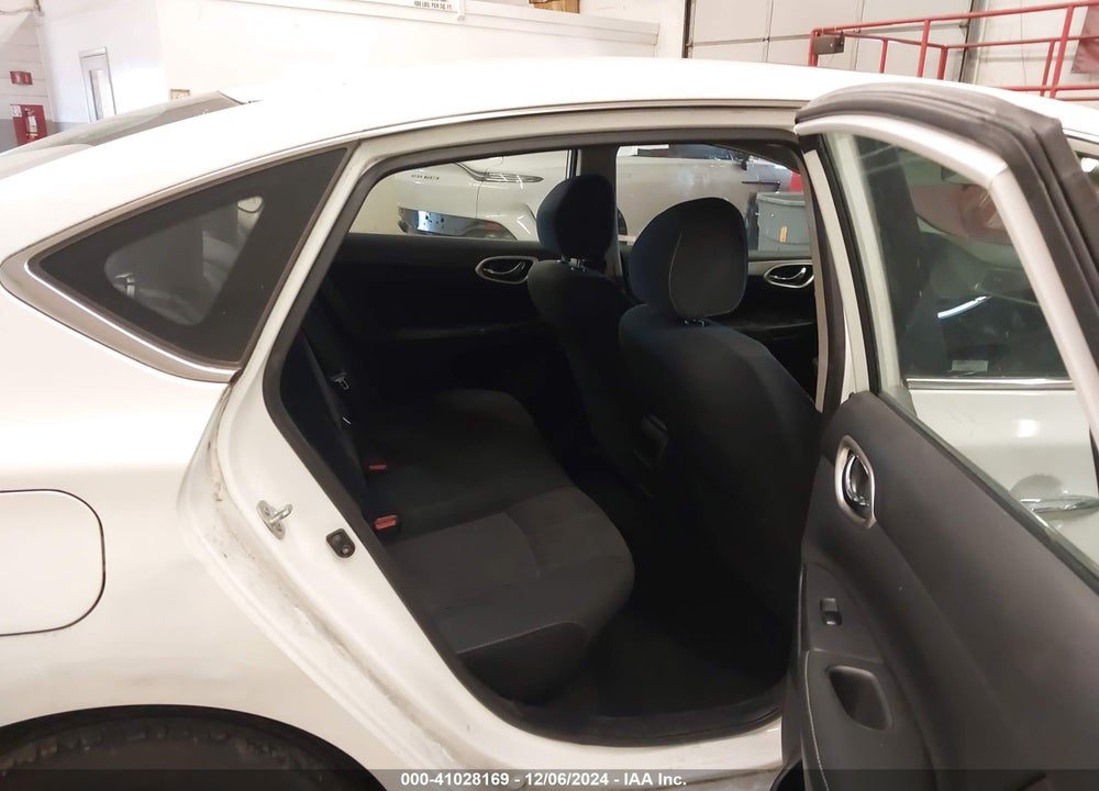 2015 NISSAN SENTRA SV VIN: 3N1AB7AP7FY328083