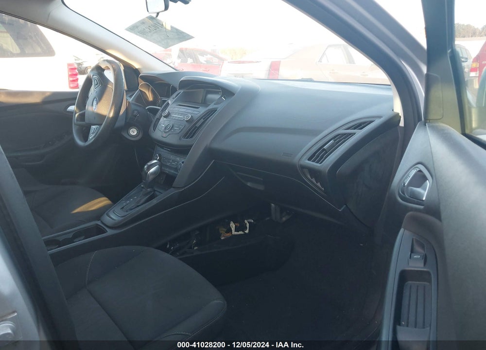 2016 FORD FOCUS SE VIN: 1FADP3F22GL318126