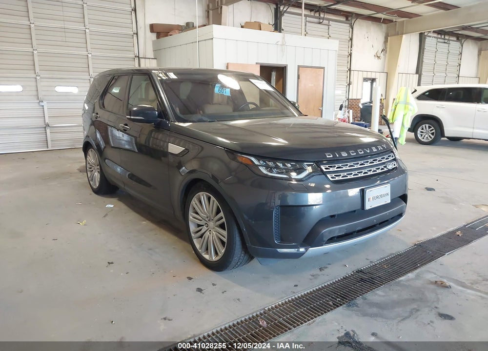 2018 LAND ROVER DISCOVERY HSE LUXURY VIN: SALRT2RK3JA054783