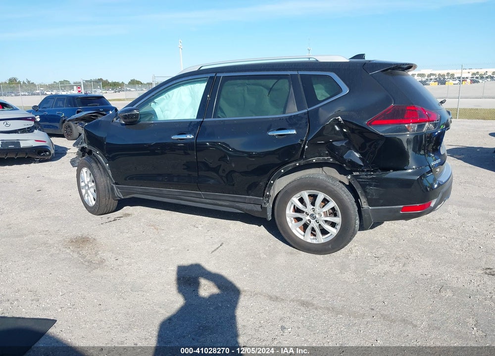 2018 NISSAN ROGUE SV VIN: 5N1AT2MT2JC827912