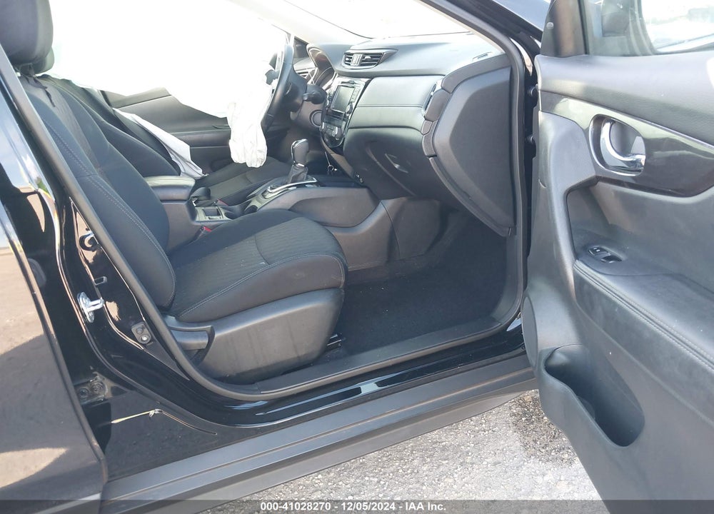 2018 NISSAN ROGUE SV VIN: 5N1AT2MT2JC827912