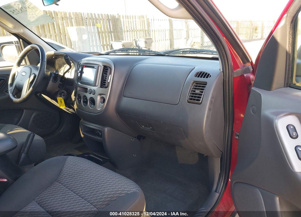 2004 FORD ESCAPE XLT VIN: 1FMYU931X4KA97147