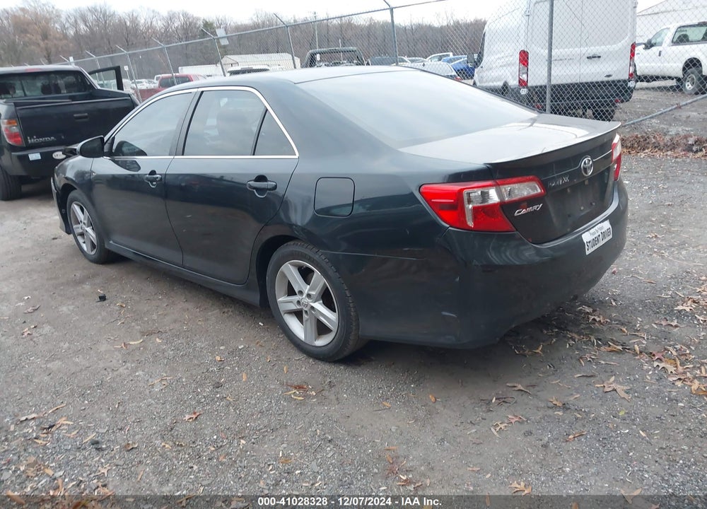 2012 TOYOTA CAMRY SE VIN: 4T1BF1FK8CU105240