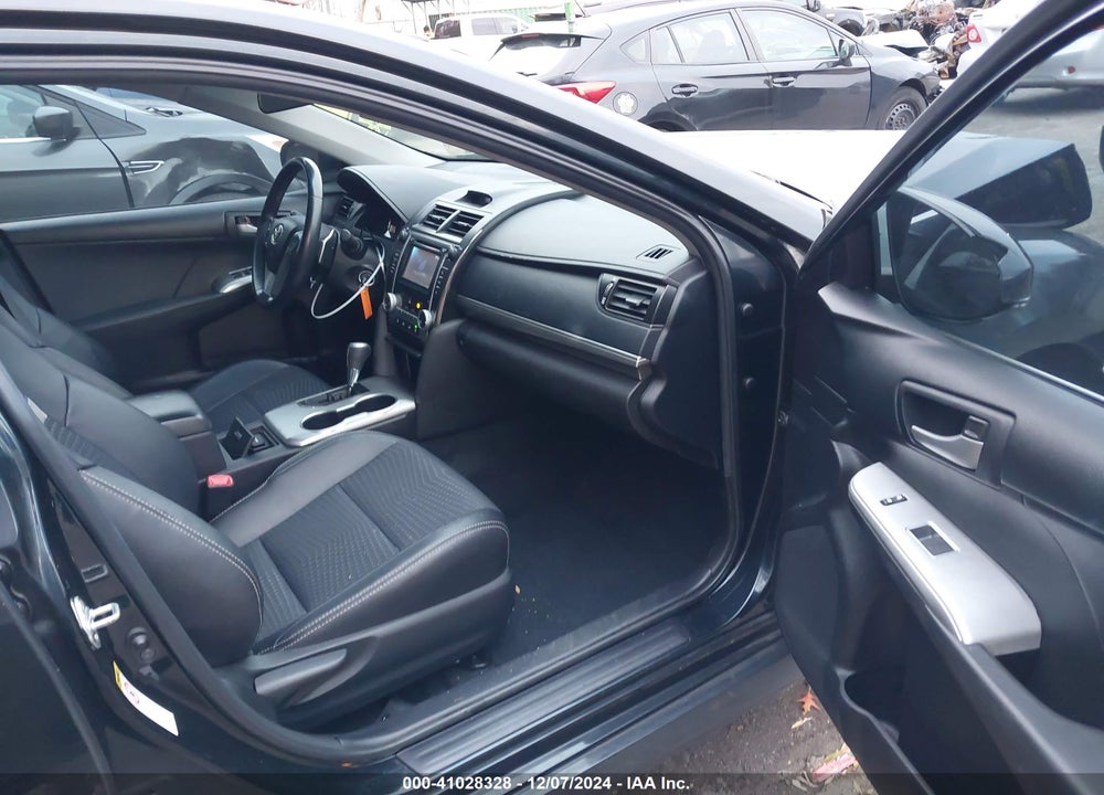 2012 TOYOTA CAMRY SE VIN: 4T1BF1FK8CU105240