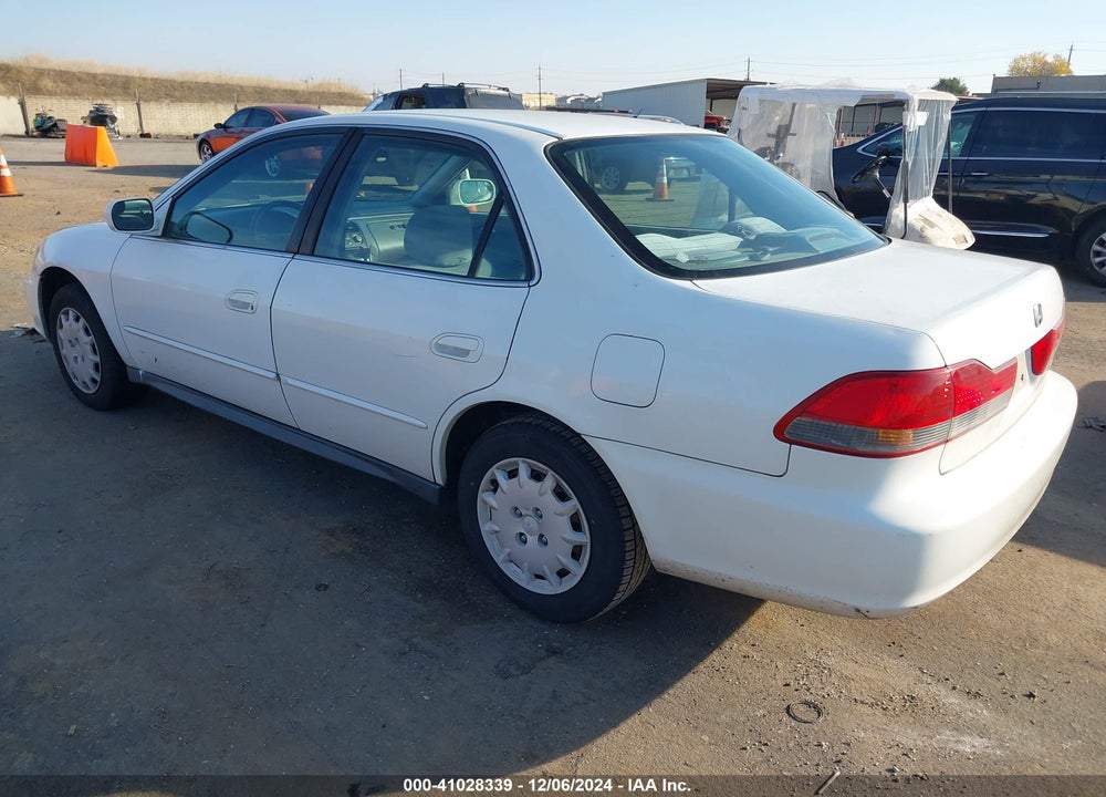 2001 HONDA ACCORD 2.3 LX VIN: 1HGCG66571A002033