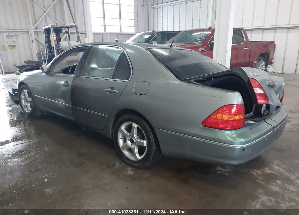 2001 LEXUS LS 430 VIN: JTHBN30F910004581