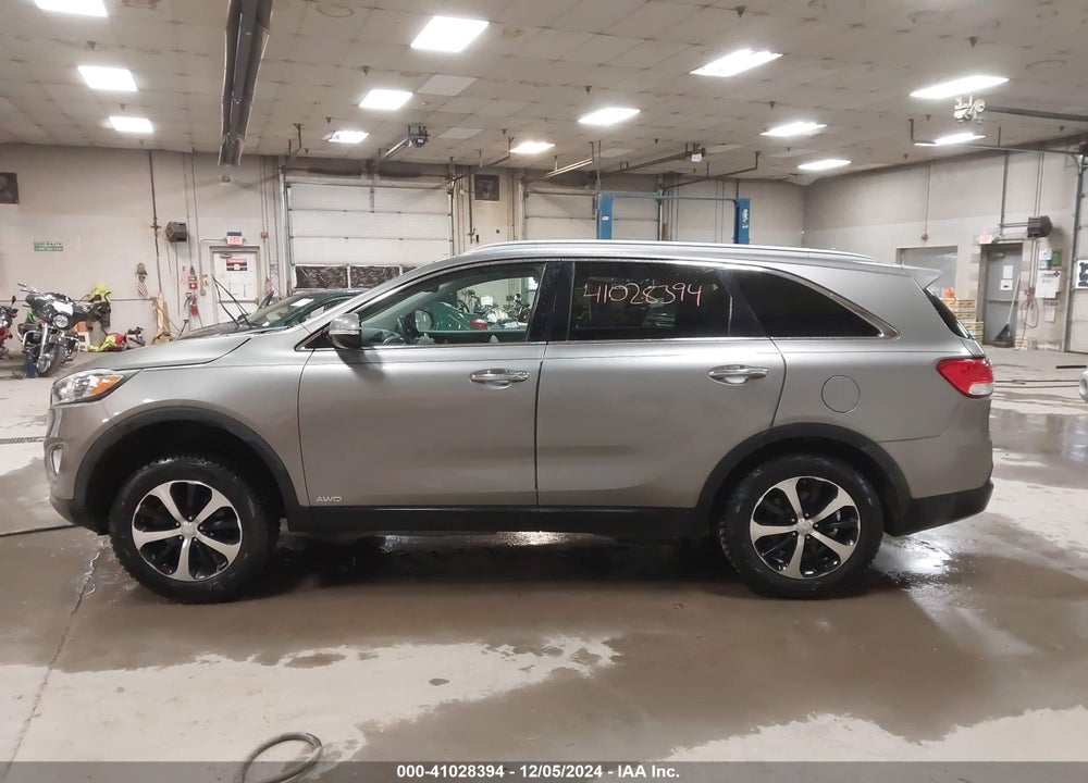 2016 KIA SORENTO 2.0T EX VIN: 5XYPHDA17GG022717