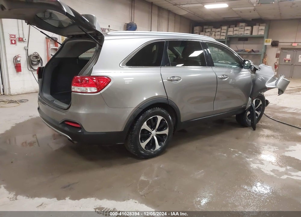 2016 KIA SORENTO 2.0T EX VIN: 5XYPHDA17GG022717