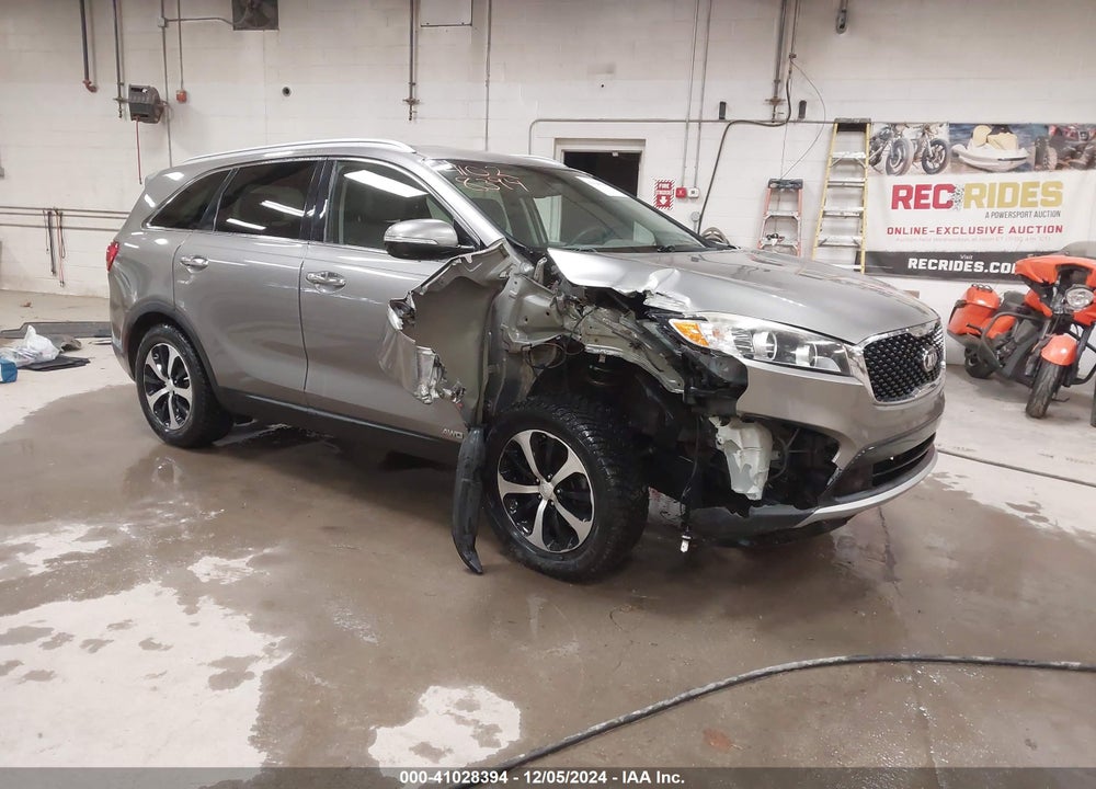2016 KIA SORENTO 2.0T EX VIN: 5XYPHDA17GG022717