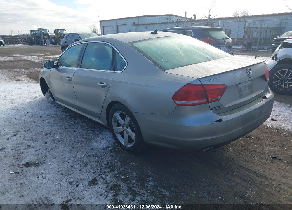 2012 VOLKSWAGEN PASSAT 2.0L TDI SE VIN: 1VWBN7A32CC033397