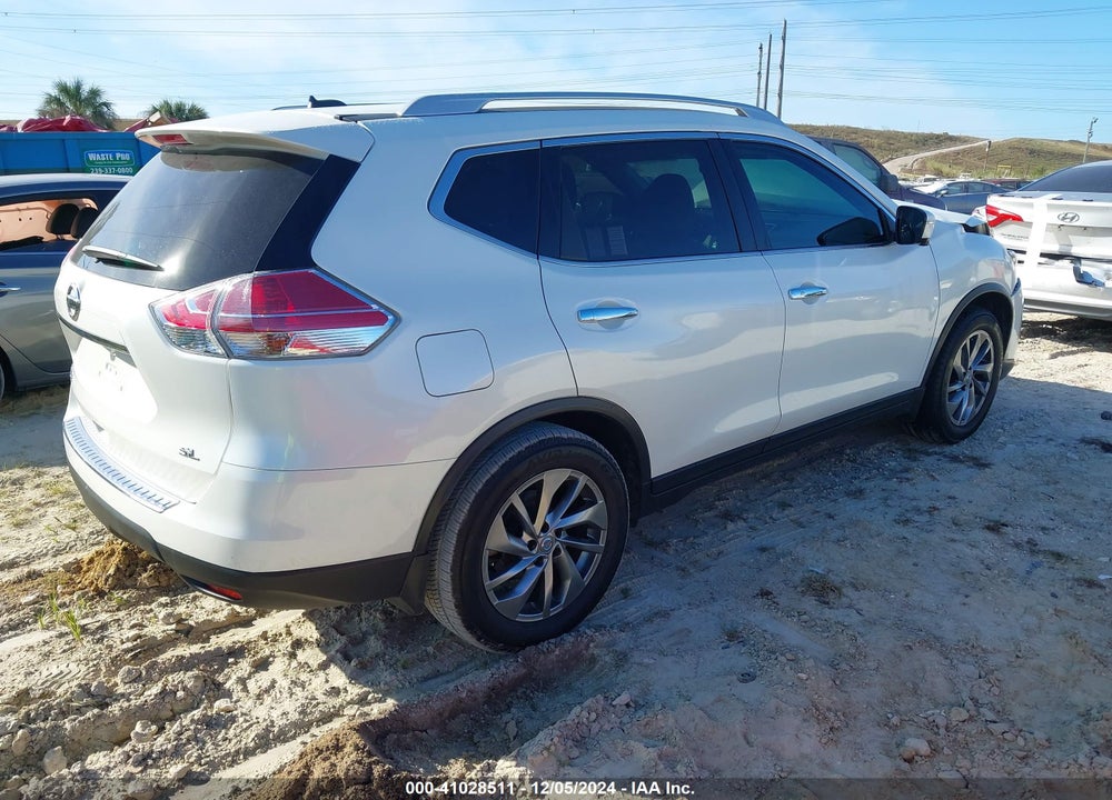 2015 NISSAN ROGUE SL VIN: 5N1AT2MT0FC882298