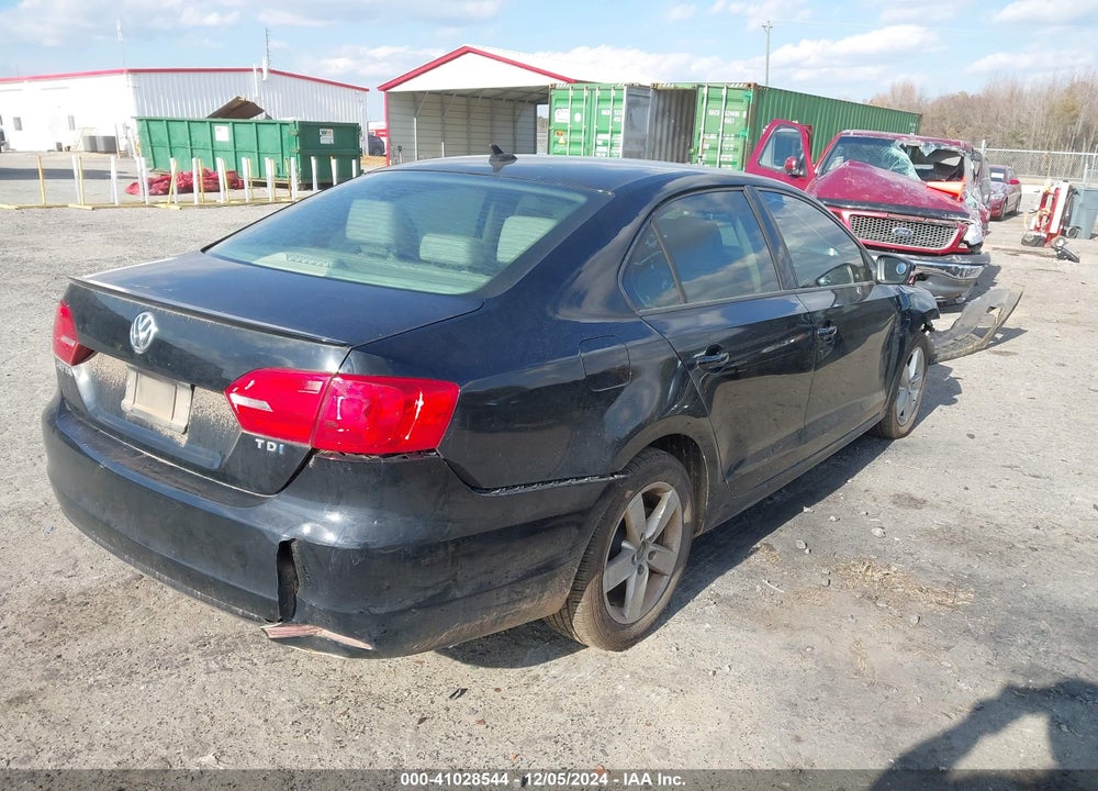 2012 VOLKSWAGEN JETTA TDI VIN: 3VWLL7AJ8CM334389