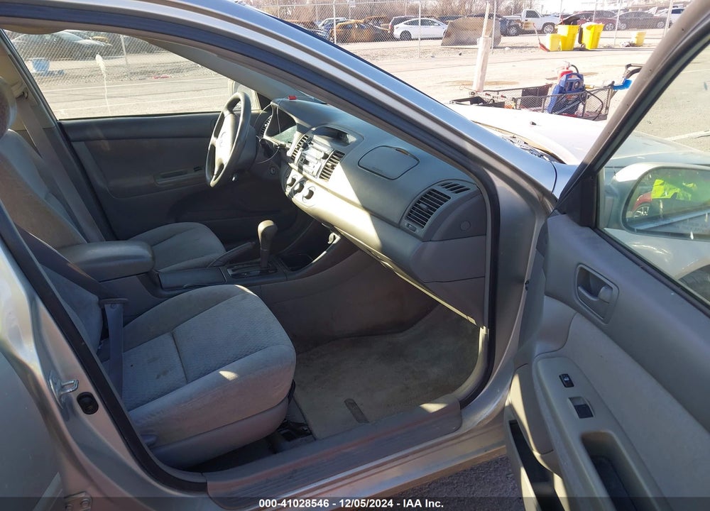 2004 TOYOTA CAMRY LE VIN: 4T1BE32K34U935789