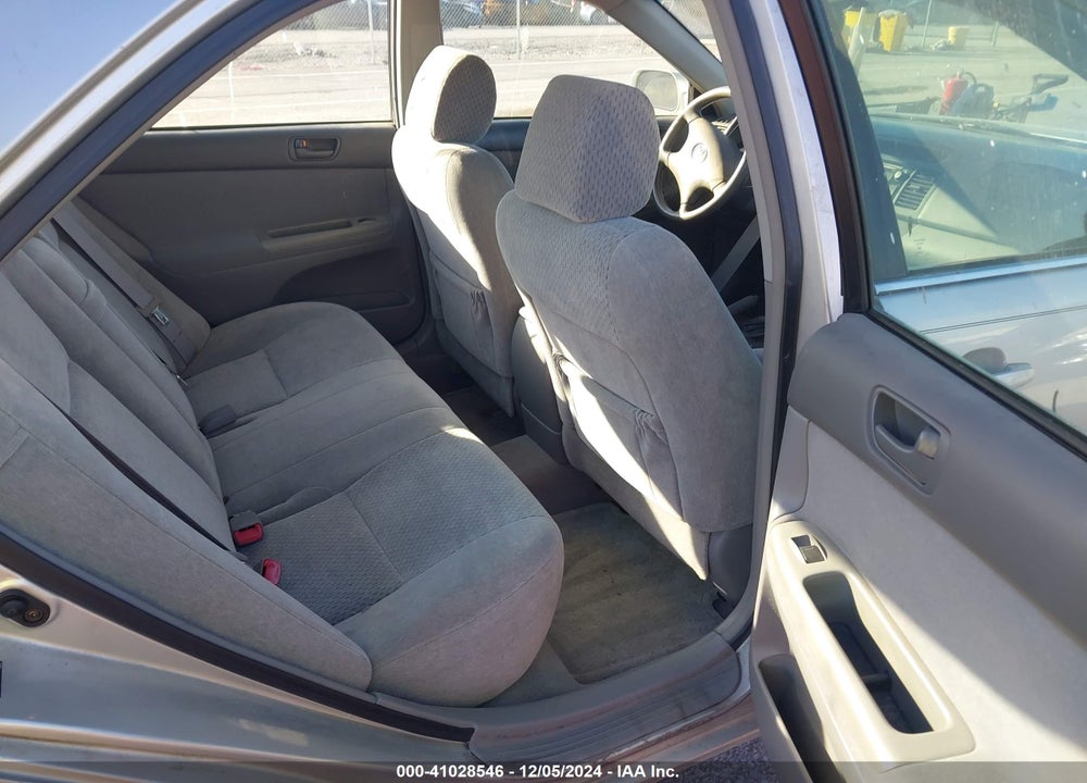 2004 TOYOTA CAMRY LE VIN: 4T1BE32K34U935789