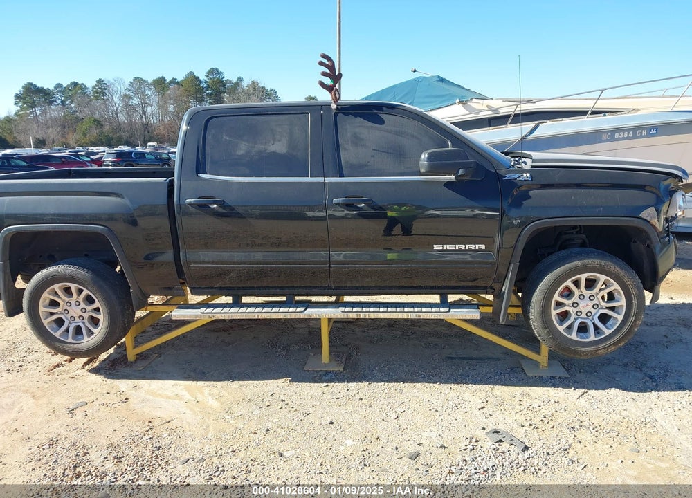 2017 GMC SIERRA 1500 SLE VIN: 3GTU2MEC7HG275586