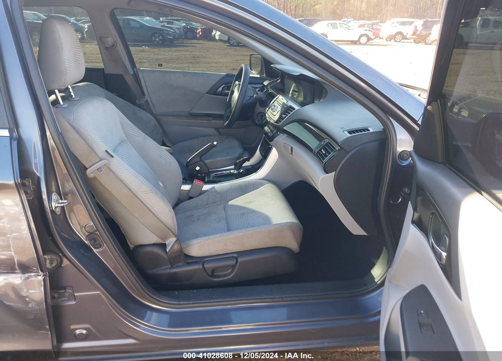 2017 HONDA ACCORD VIN: 1HGCR2F34HA175925