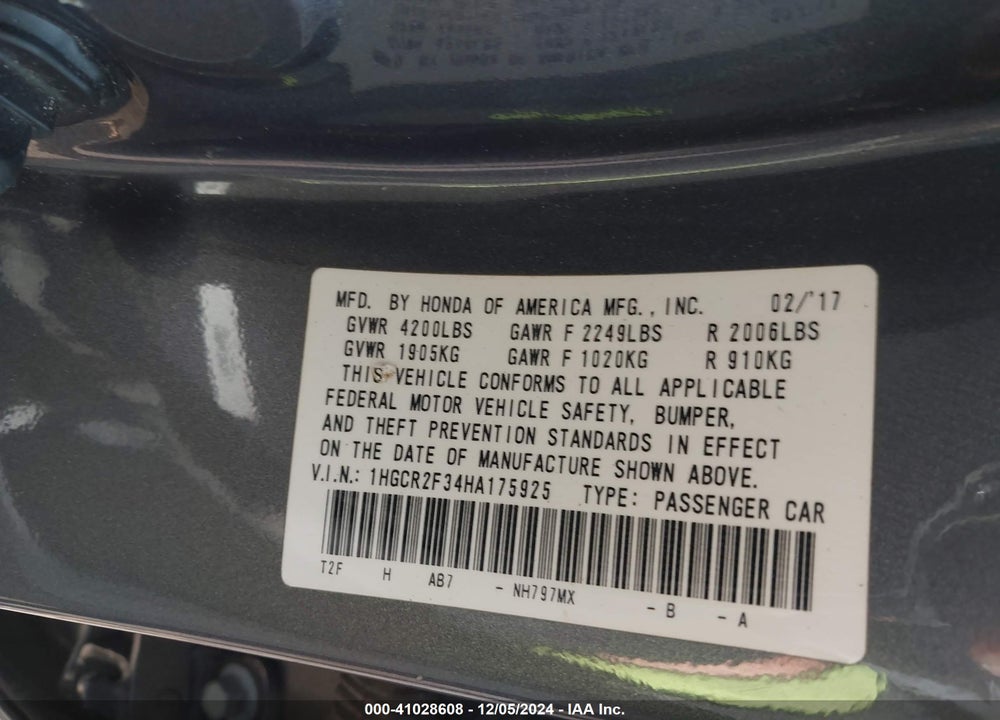 2017 HONDA ACCORD VIN: 1HGCR2F34HA175925