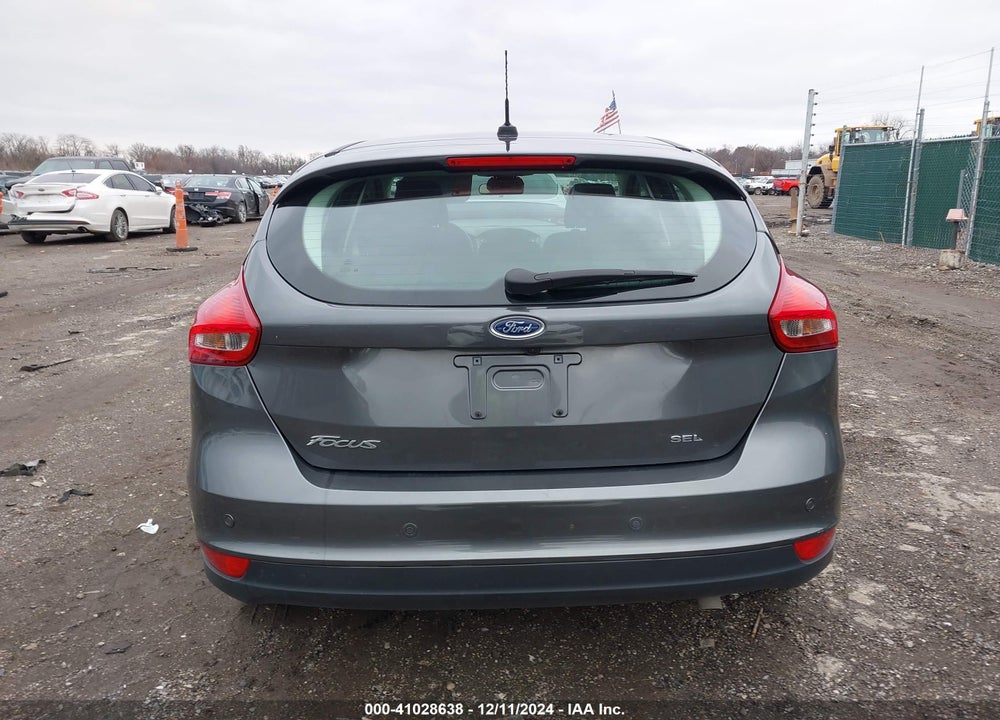 2018 FORD FOCUS SEL VIN: 1FADP3M28JL310400