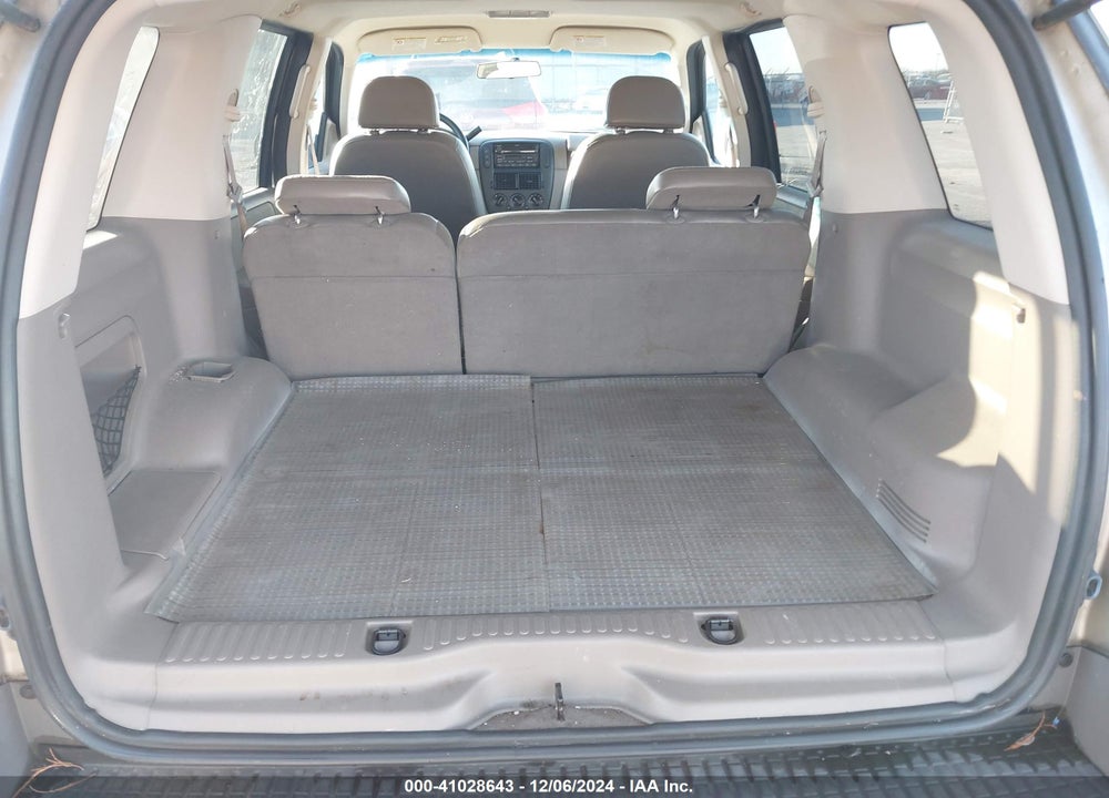 2002 FORD EXPLORER XLS VIN: 1FMZU72E62UC43610