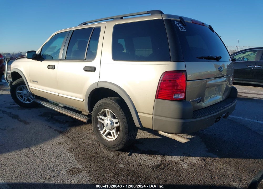 2002 FORD EXPLORER XLS VIN: 1FMZU72E62UC43610