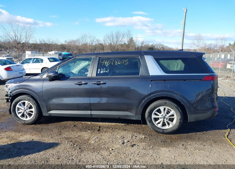 2023 KIA CARNIVAL MPV LX SEAT PACKAGE VIN: KNDNB4H34P6208248
