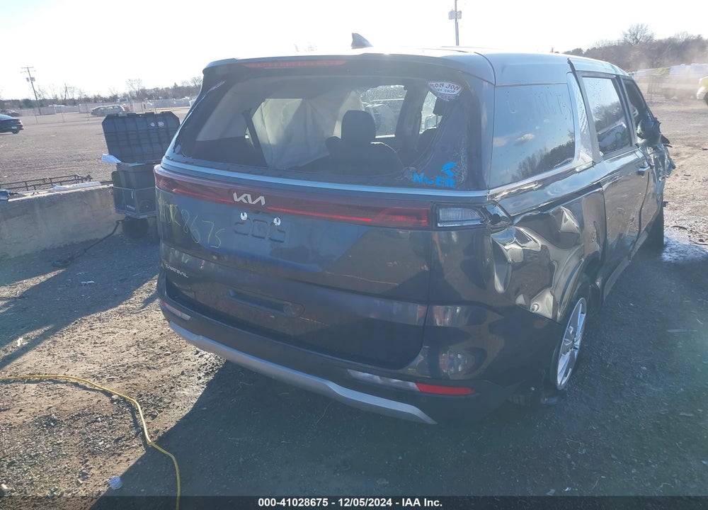 2023 KIA CARNIVAL MPV LX SEAT PACKAGE VIN: KNDNB4H34P6208248