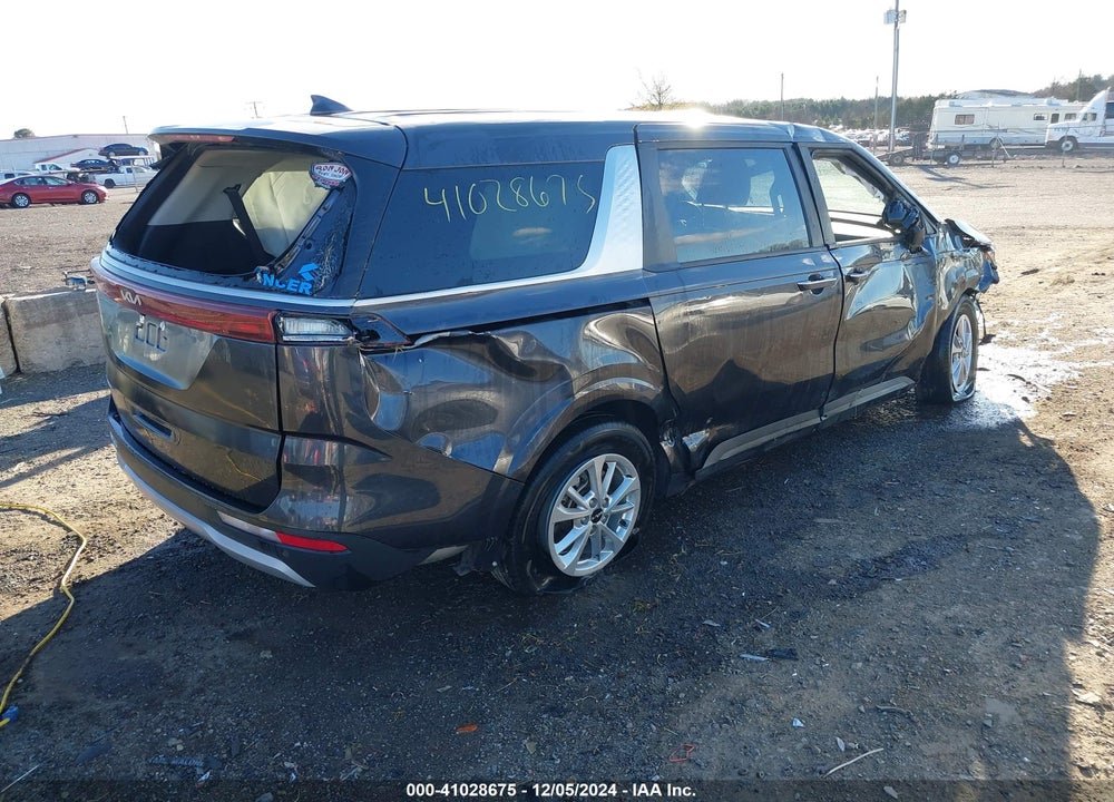2023 KIA CARNIVAL MPV LX SEAT PACKAGE VIN: KNDNB4H34P6208248