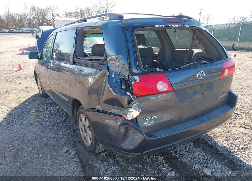 2008 TOYOTA SIENNA VIN: 5TDZK22C08S223667