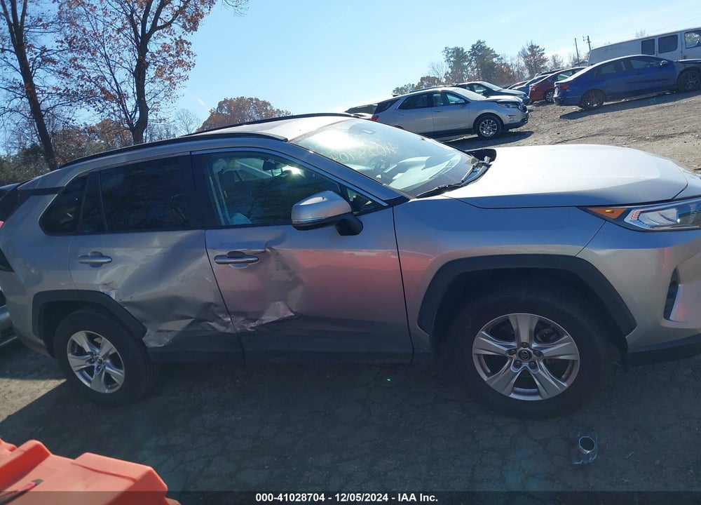 2019 TOYOTA RAV4 XLE VIN: 2T3W1RFV7KW002373