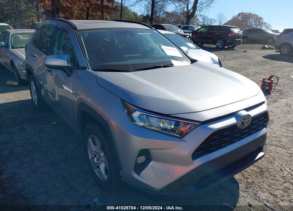 2019 TOYOTA RAV4 XLE VIN: 2T3W1RFV7KW002373