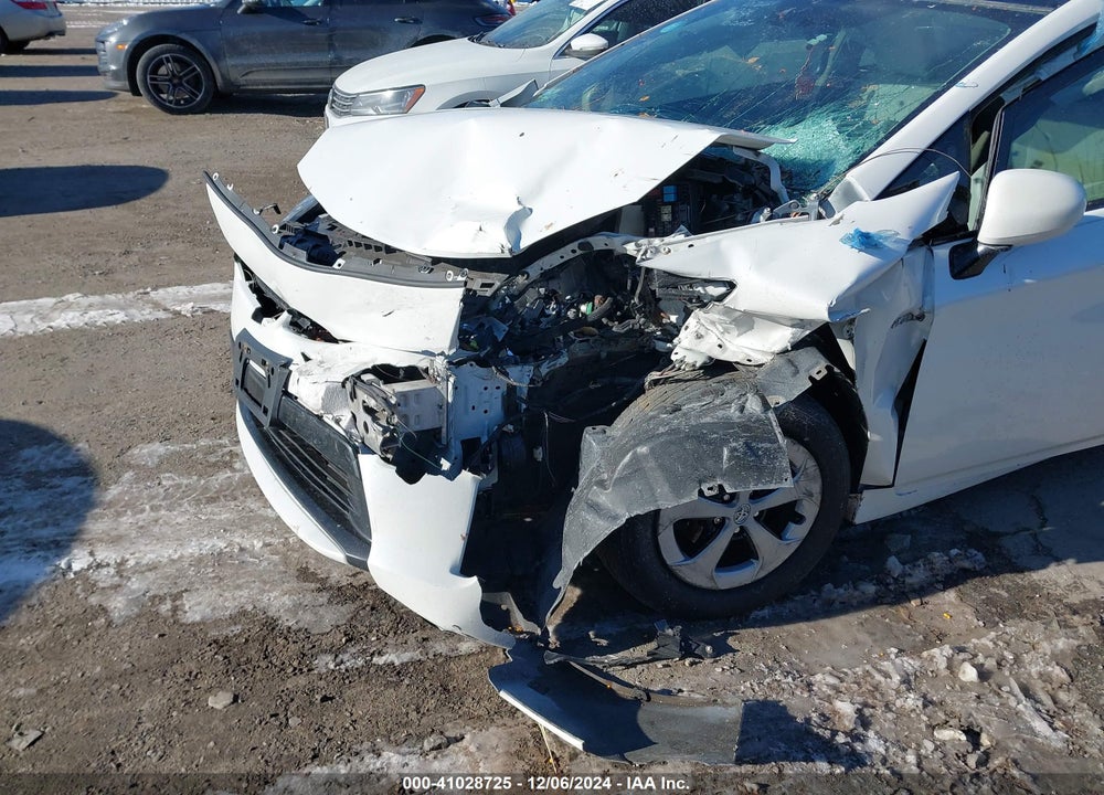 2013 TOYOTA PRIUS THREE VIN: JTDKN3DU2D5681988