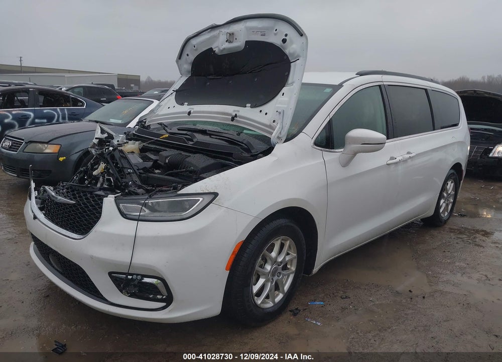 2022 CHRYSLER PACIFICA TOURING L VIN: 2C4RC1BG8NR142835