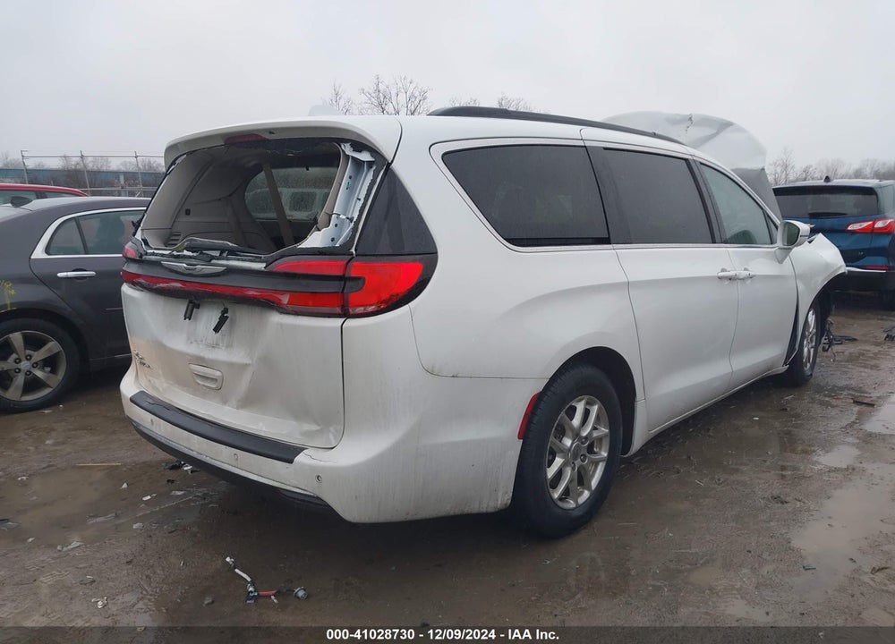 2022 CHRYSLER PACIFICA TOURING L VIN: 2C4RC1BG8NR142835