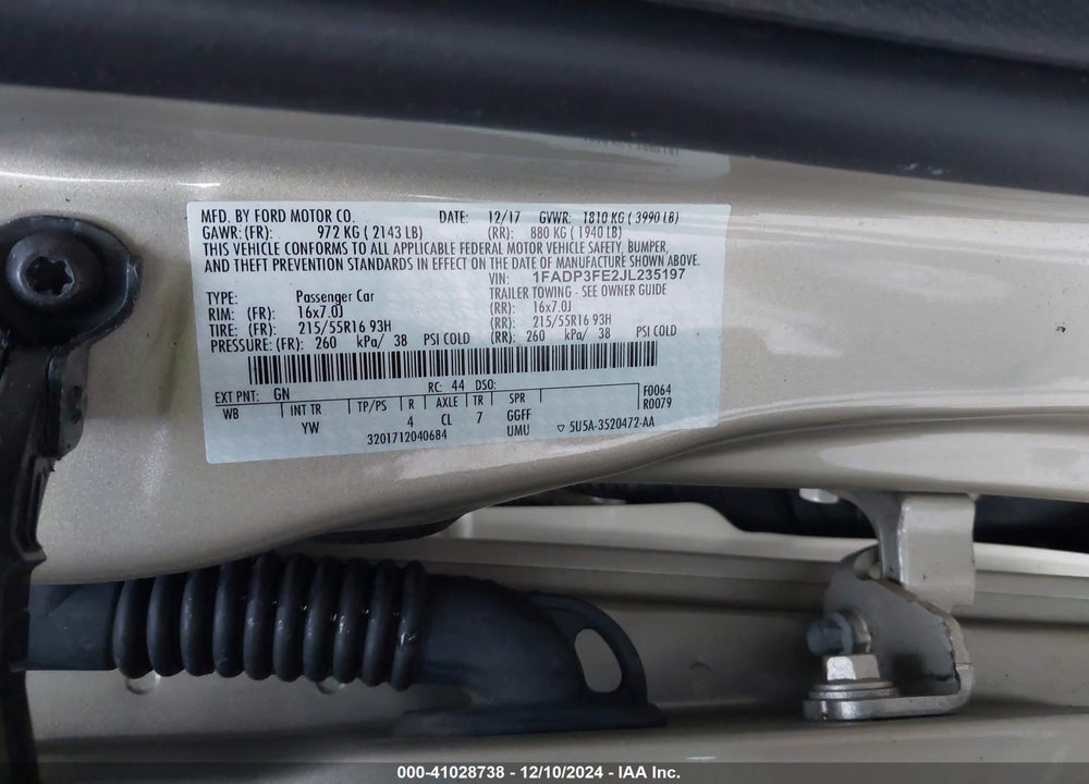 2018 FORD FOCUS SE VIN: 1FADP3FE2JL235197