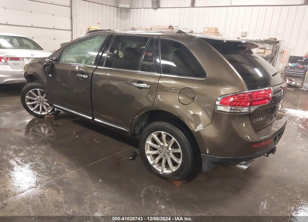 2011 LINCOLN MKX VIN: 2LMDJ6JK9BBJ11777