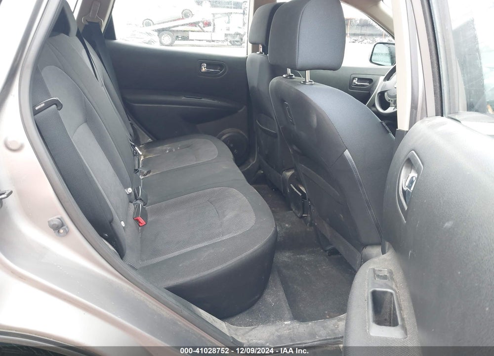 2013 NISSAN ROGUE S VIN: JN8AS5MV4DW648157