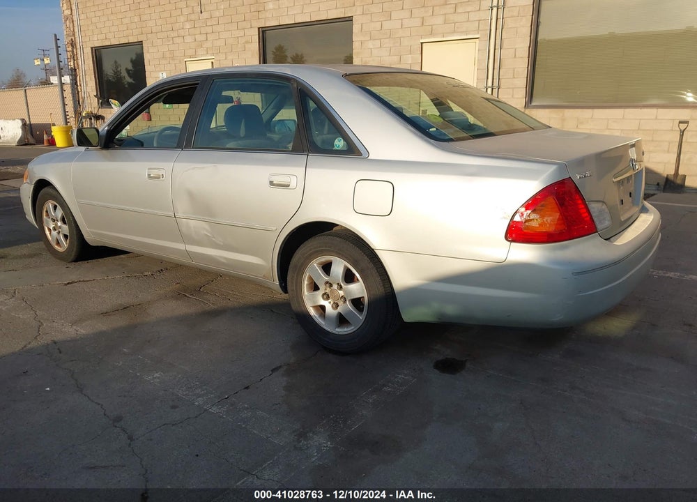 2001 TOYOTA AVALON XL VIN: 4T1BF28B51U146487