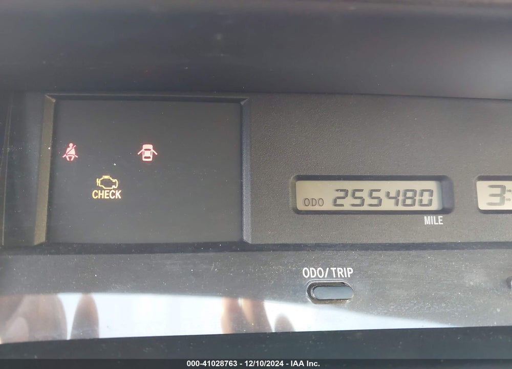 2001 TOYOTA AVALON XL VIN: 4T1BF28B51U146487