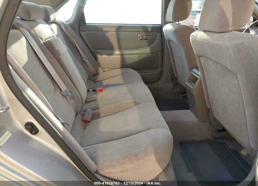 2001 TOYOTA AVALON XL VIN: 4T1BF28B51U146487