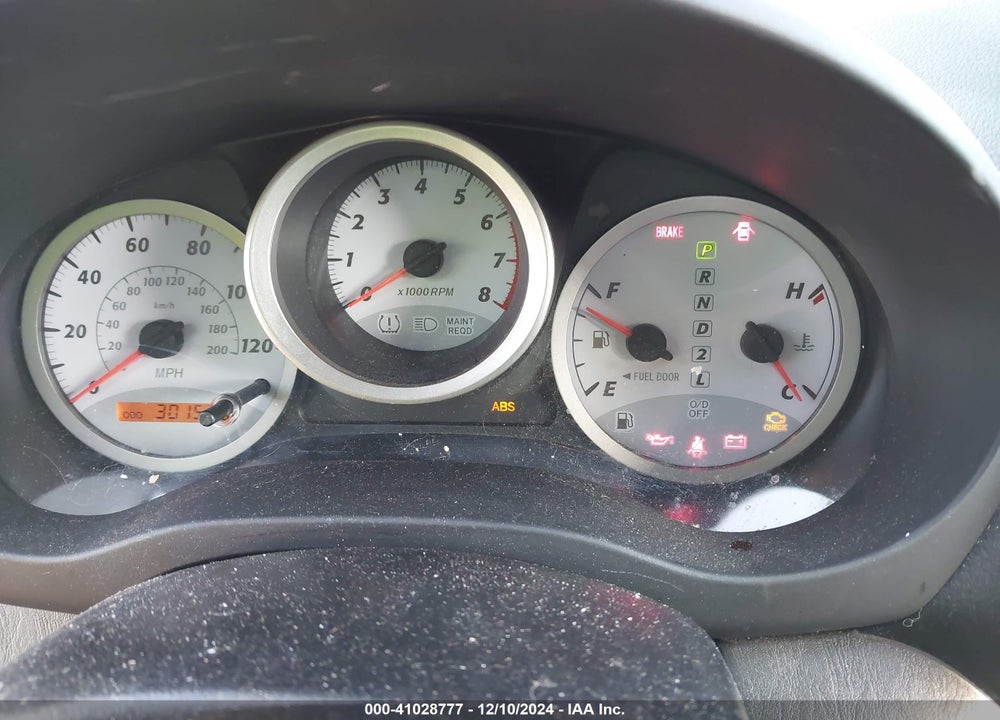 2005 TOYOTA RAV4 VIN: JTEGD20VX50071672