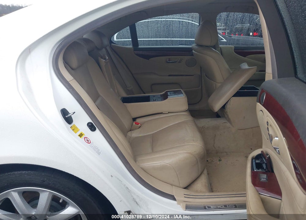 2007 LEXUS LS 460 VIN: JTHBL46F475049197