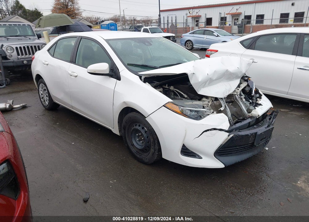 2018 TOYOTA COROLLA LE VIN: 2T1BURHE3JC051274