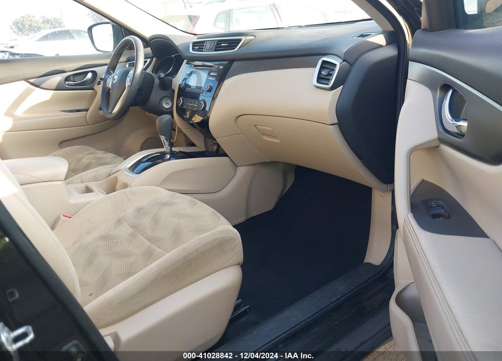 2016 NISSAN ROGUE VIN: 5N1AT2MV2GC812126
