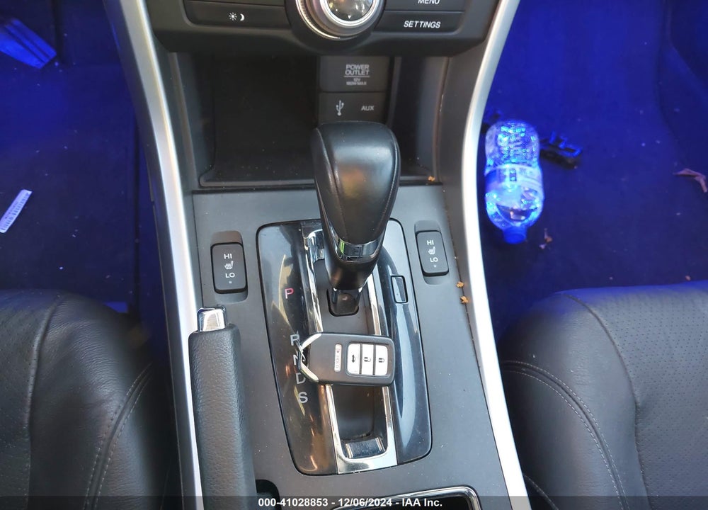 2015 HONDA ACCORD EX-L V-6 VIN: 1HGCT2B89FA005866