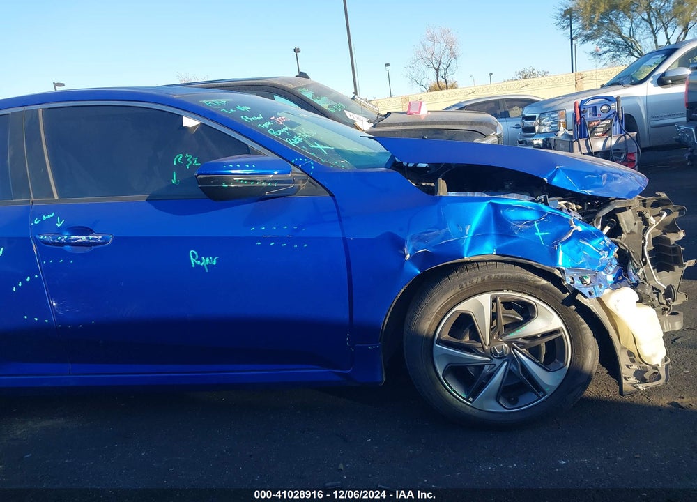 2019 HONDA CIVIC LX VIN: 19XFC2F66KE202361