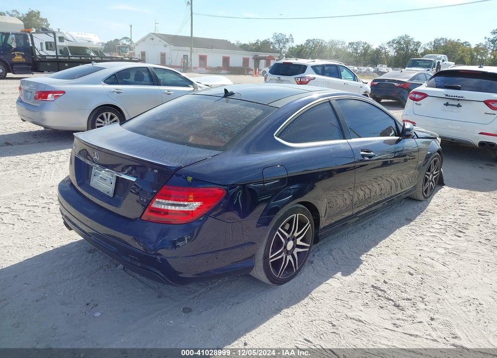2013 MERCEDES-BENZ C 250 VIN: WDDGJ4HB7DG067626