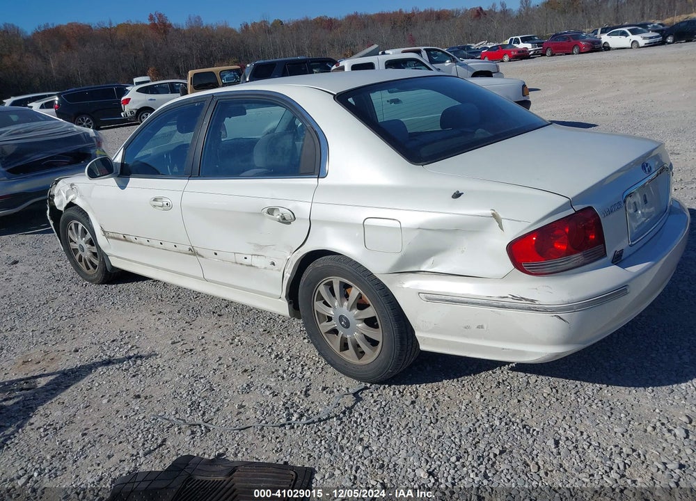 2005 HYUNDAI SONATA GLS/LX VIN: KMHWF35HX5A129031