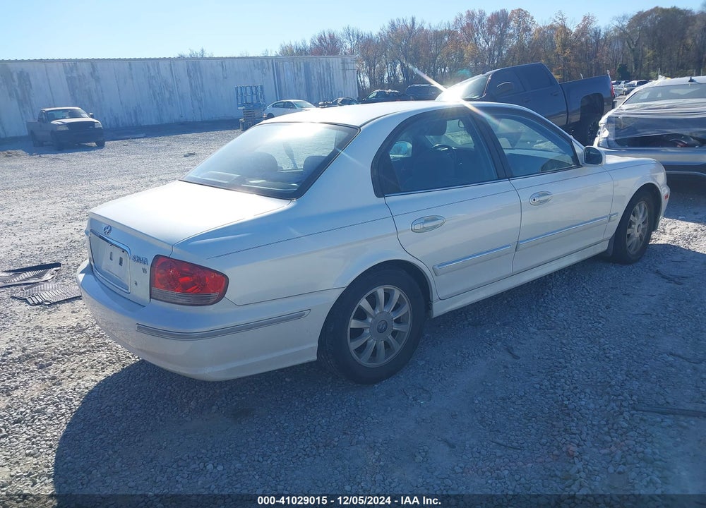 2005 HYUNDAI SONATA GLS/LX VIN: KMHWF35HX5A129031